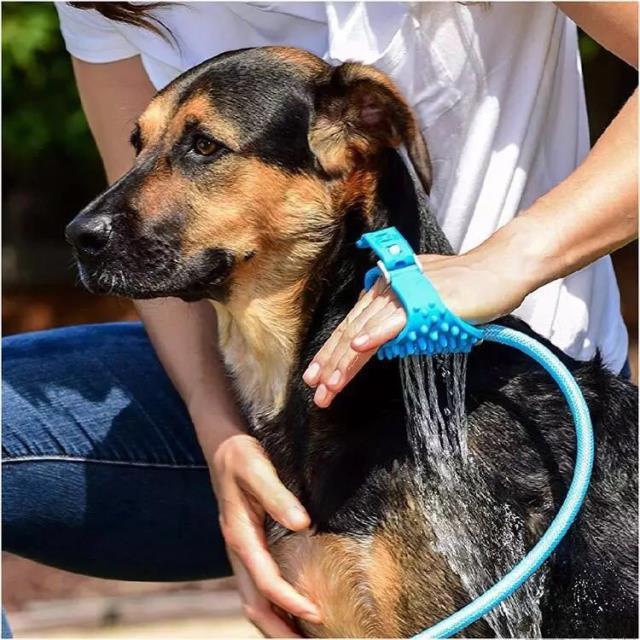 Transform Bath Time with Our Pet Bath Sprinkler Brush